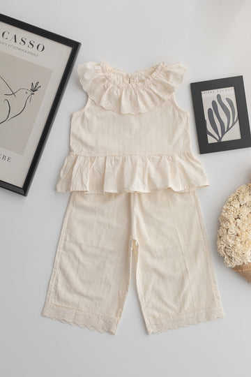 Daisy Motif Scallop Collar Linen Dress