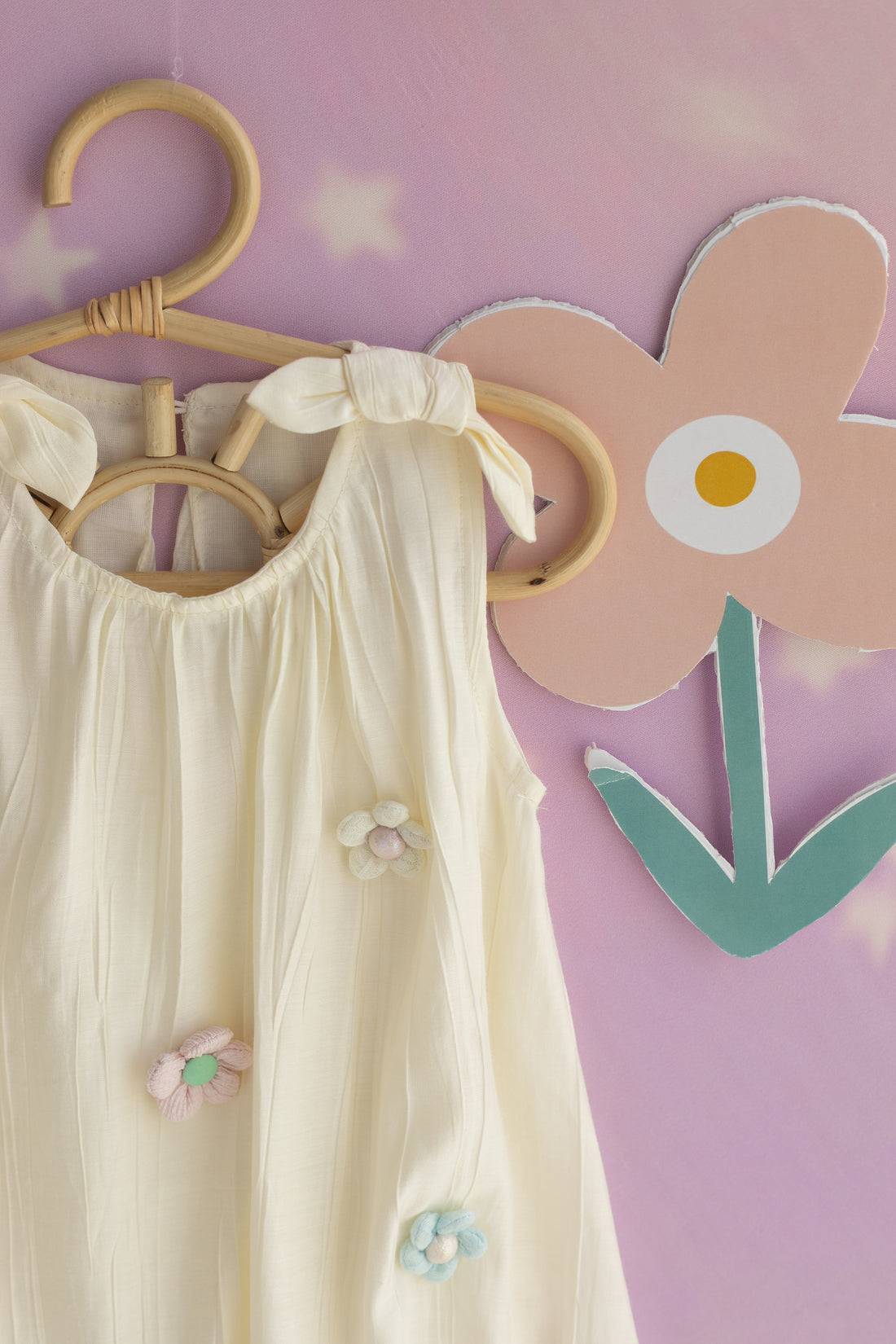 Papatya Aplikeli Krem Balon Elbise