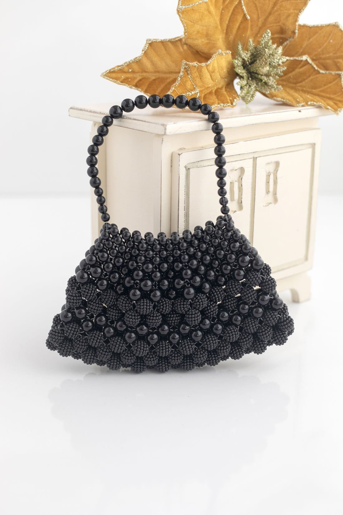 Siyah Kristal ve Böğürtlen Boncuk İşlemeli Kapaksız Yetişkin El Çantası