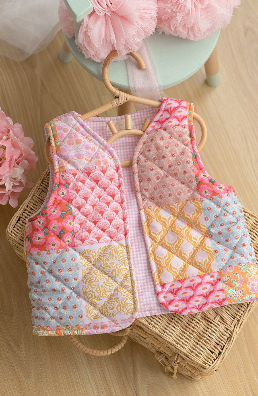 Patchwork Baskılı Mevsimlik Kapitone Yelek