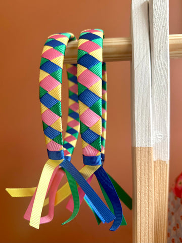 Parti-colored Bianca Zigzag Orgulu Kurdele Taç