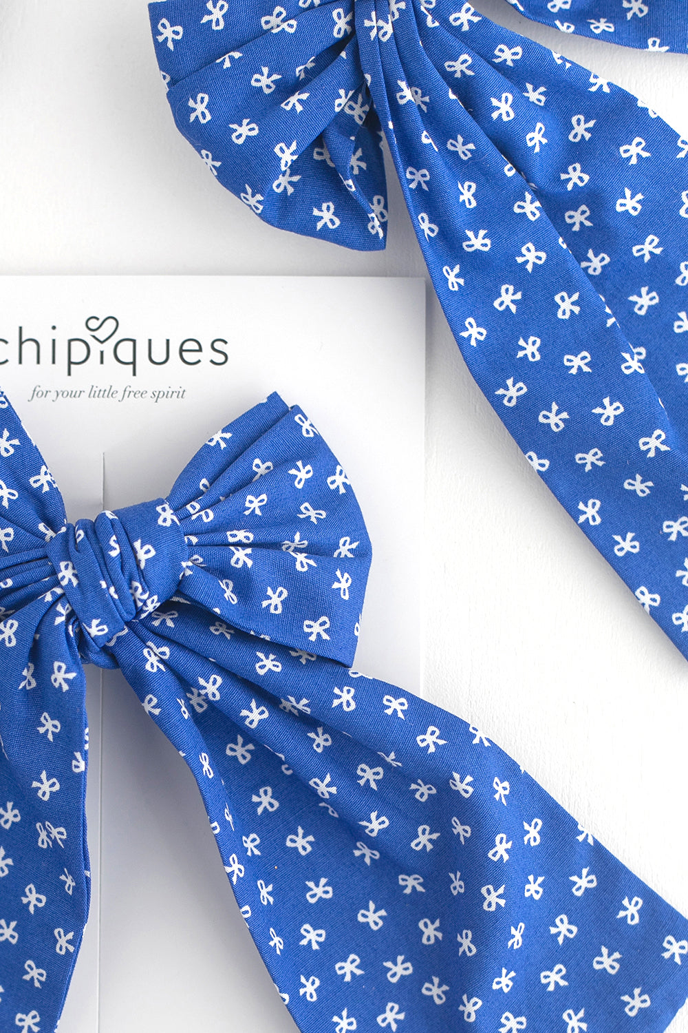 Mini Beyaz Fiyonk Desenli Kuyruklu Balerin Fiyonk