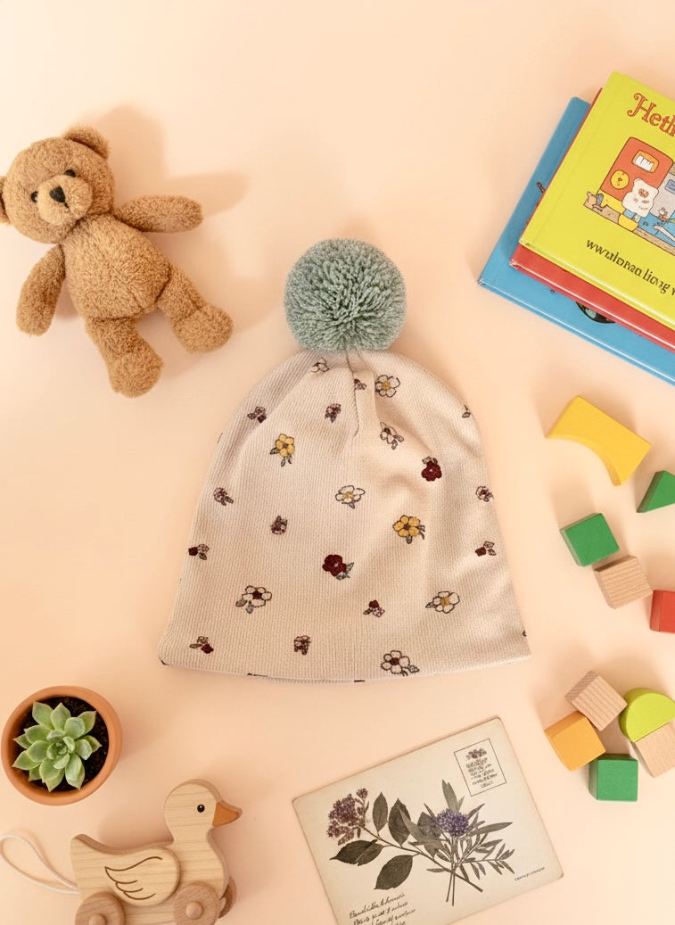 Mini Kahve Çiçekli Bej Rengi Ponpon Cift Katli Penye Bere