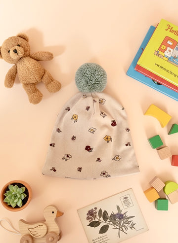 Mini Kahve Çiçekli Bej Rengi Ponpon Cift Katli Penye Bere