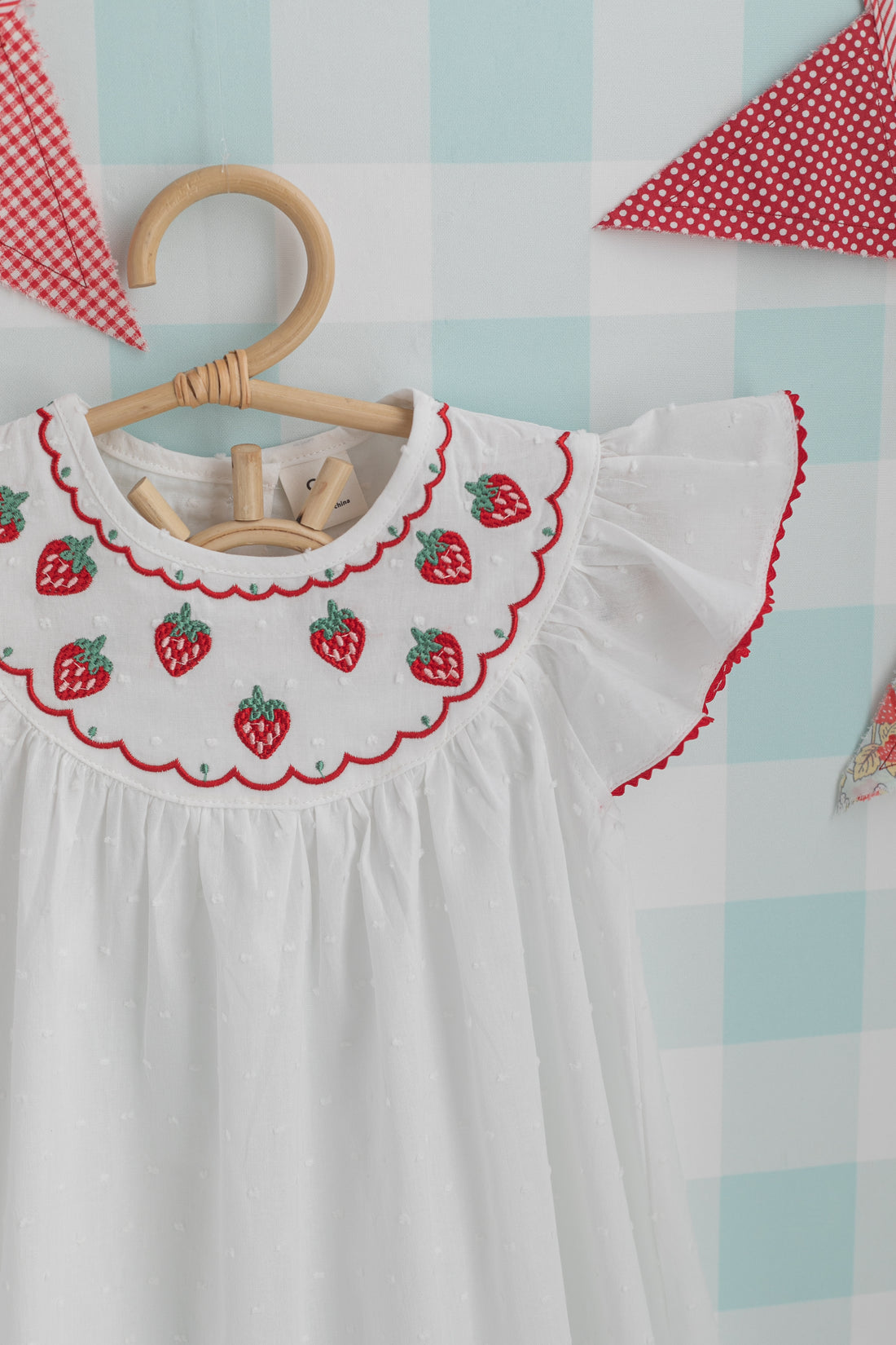 Daisy Motif Scallop Collar Linen Dress