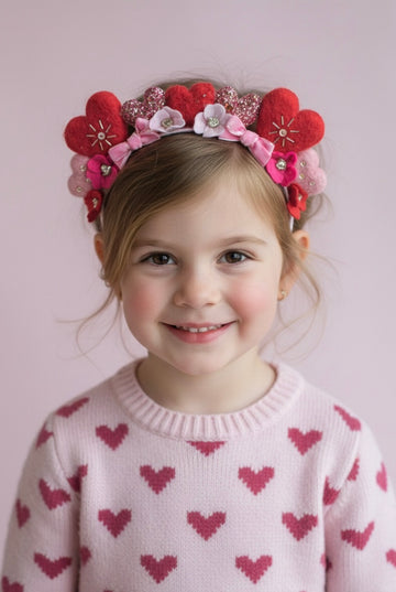 Kalp Figürlü Boncuk İşlemeli Keçe Love Taç