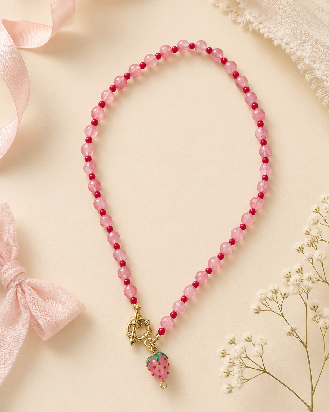 Murano Çilek Charm Detaylı Pembe Boncuklu Yetişkin Kolye