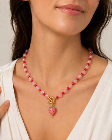 Murano Çilek Charm Detaylı Pembe Boncuklu Yetişkin Kolye