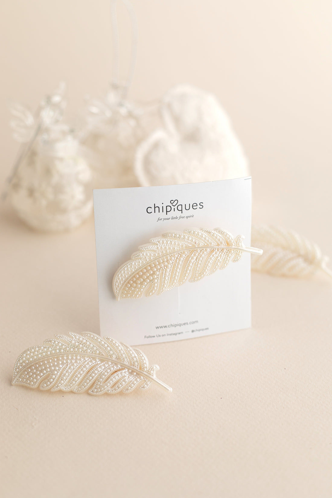 Feather Figured Plexiglass Clip Buckle