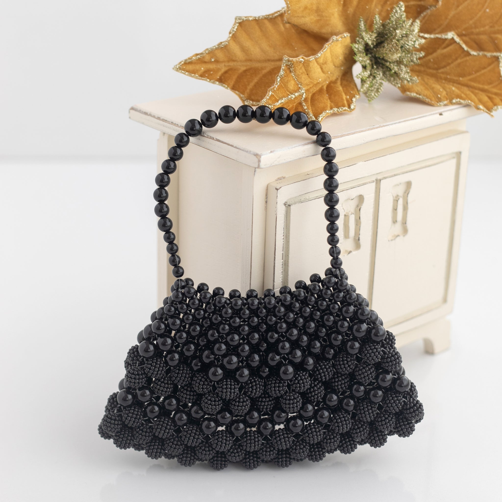 Siyah Kristal ve Böğürtlen Boncuk İşlemeli Kapaksız Yetişkin El Çantası