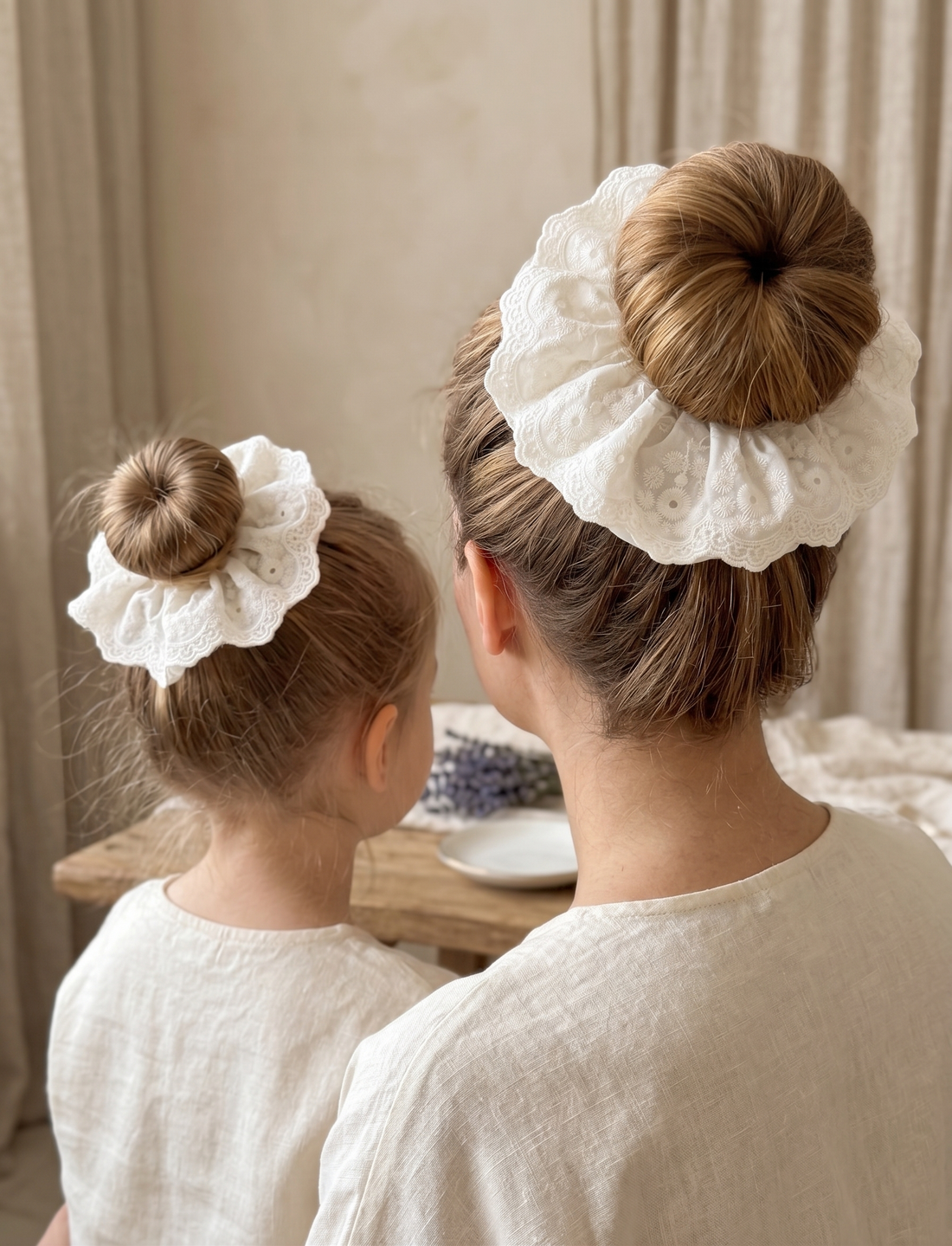 Büyük Boy Çift Katl İşlemeli Fırfırlı Pamuk Fisto Scrunchie Toka