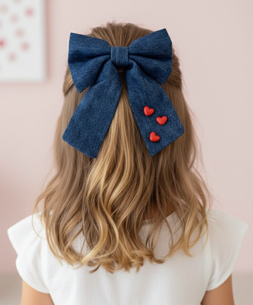 Kirmizi Kalp Boncuklu Indigo Denim Fiyonk Otomatik Klips
