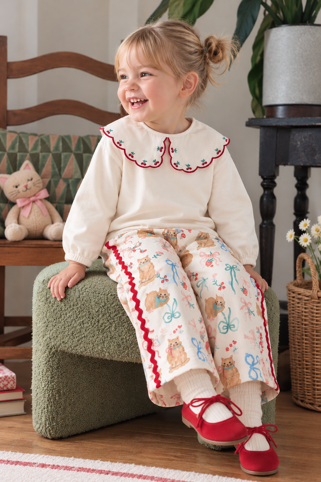 Girls' Cotton Cartoon Print Ecru Tracksuit