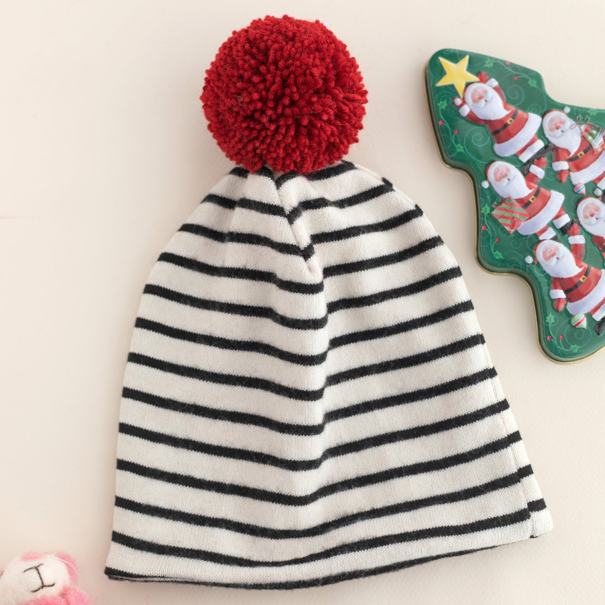 Unisex Siyah Beyaz Cizgili Kirmizi Ponpon Cift Katli Likrali Penye Bere