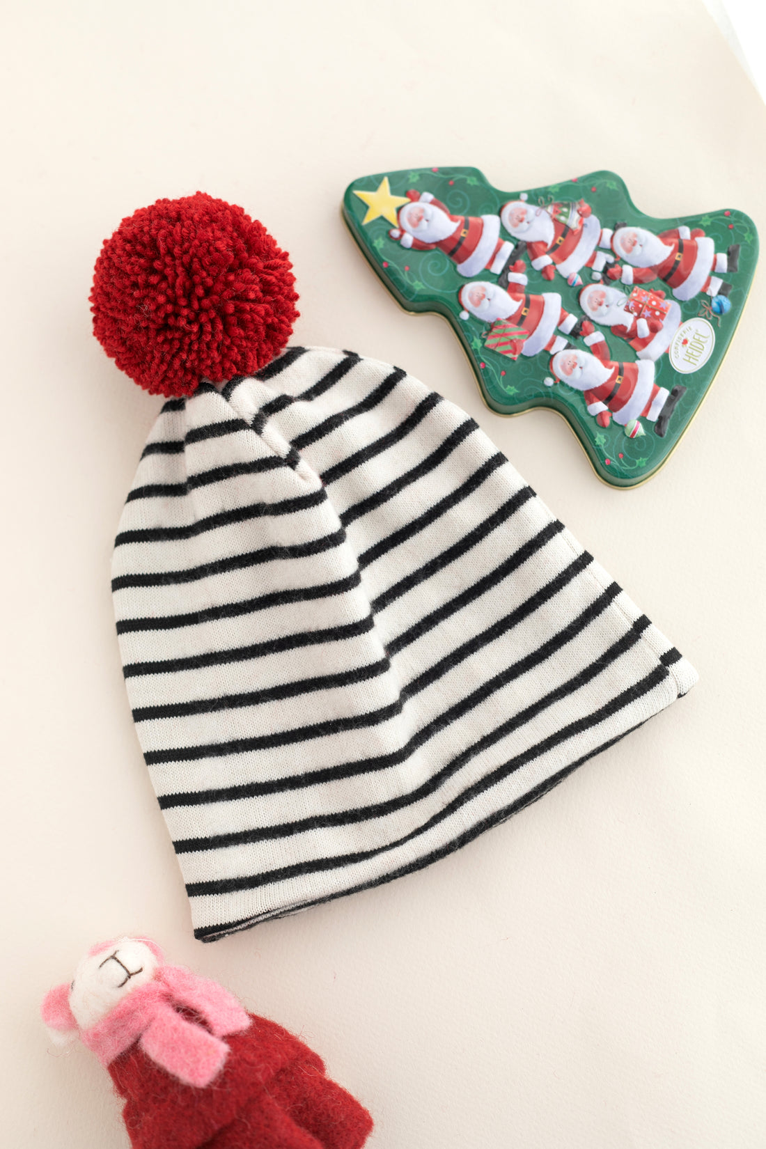 Unisex Siyah Beyaz Cizgili Kirmizi Ponpon Cift Katli Likrali Penye Bere