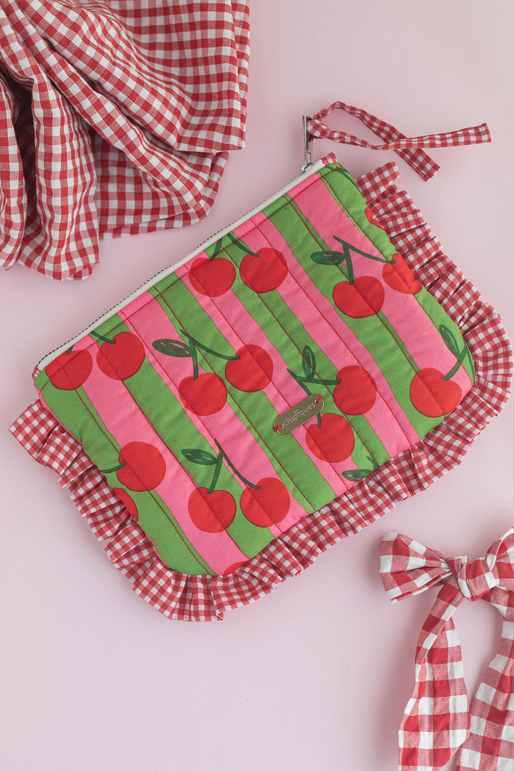 Cherry Cherry Fırfırlı Fermuarlı Kapitone Çanta