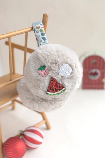 Liberty Kumaş Detaylı Kürk Pompom Vizon Kulaklık – Yumuşacık Peluş