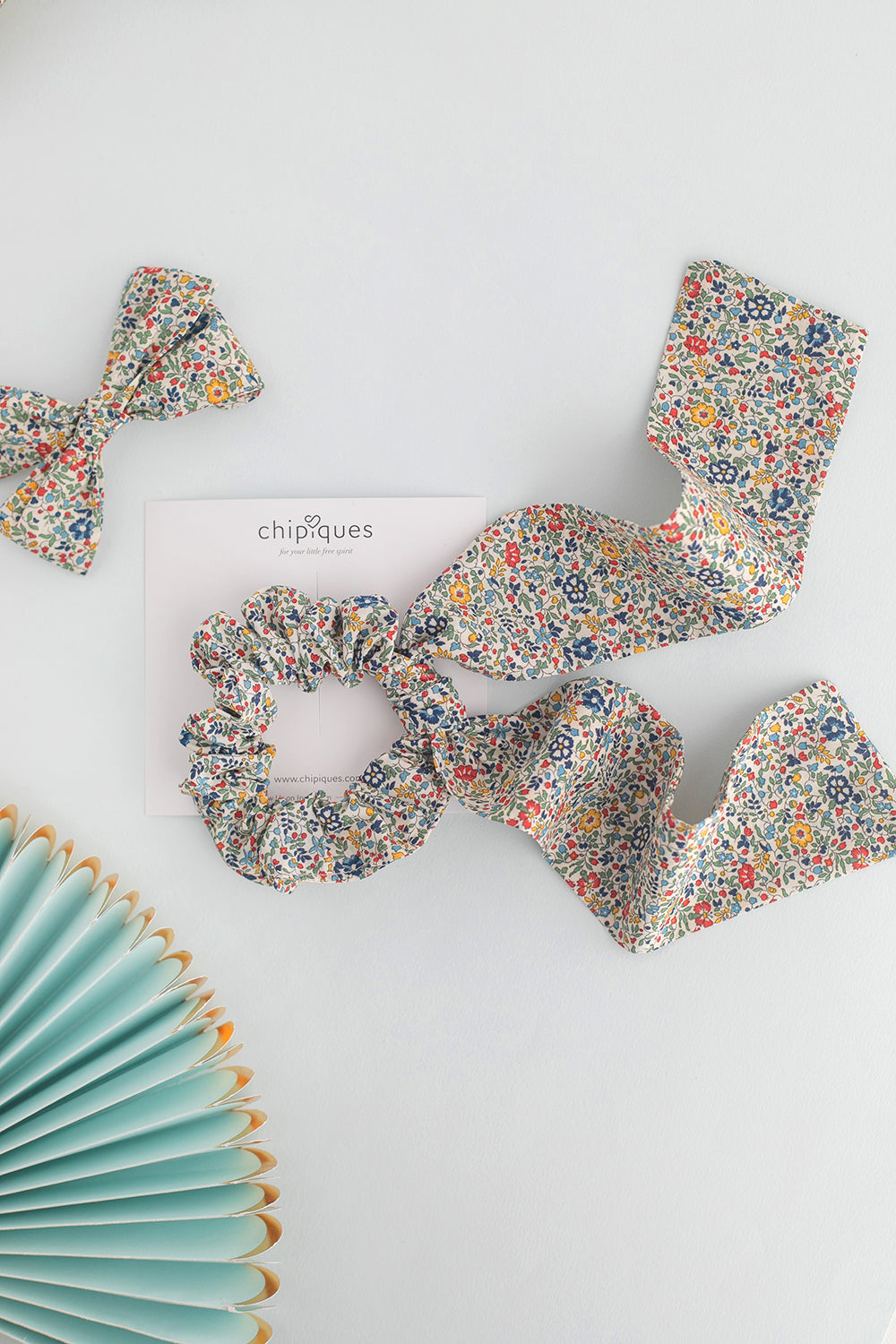 Katie and Millie Tana Lawn Uzun Kuyruklu Scrunchie Toka