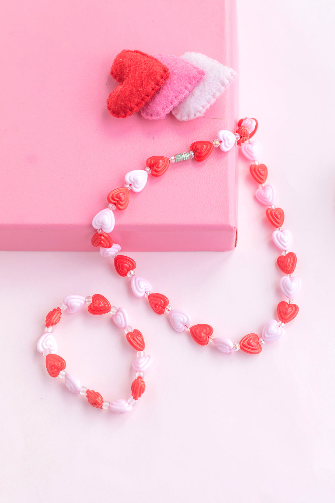 Kalp Formlu Mika Boncuk Kolye & Bileklik Seti – Çocuk Takı Seti