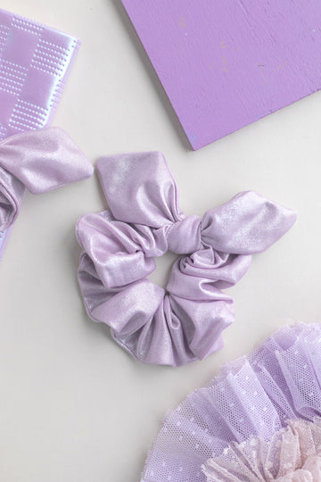 Parlak Hologramlı Kulaklı Lastikli Toka – Fiyonklu Scrunchie Saç Lastiği | Çocuk & Yetişkin Uyumlu