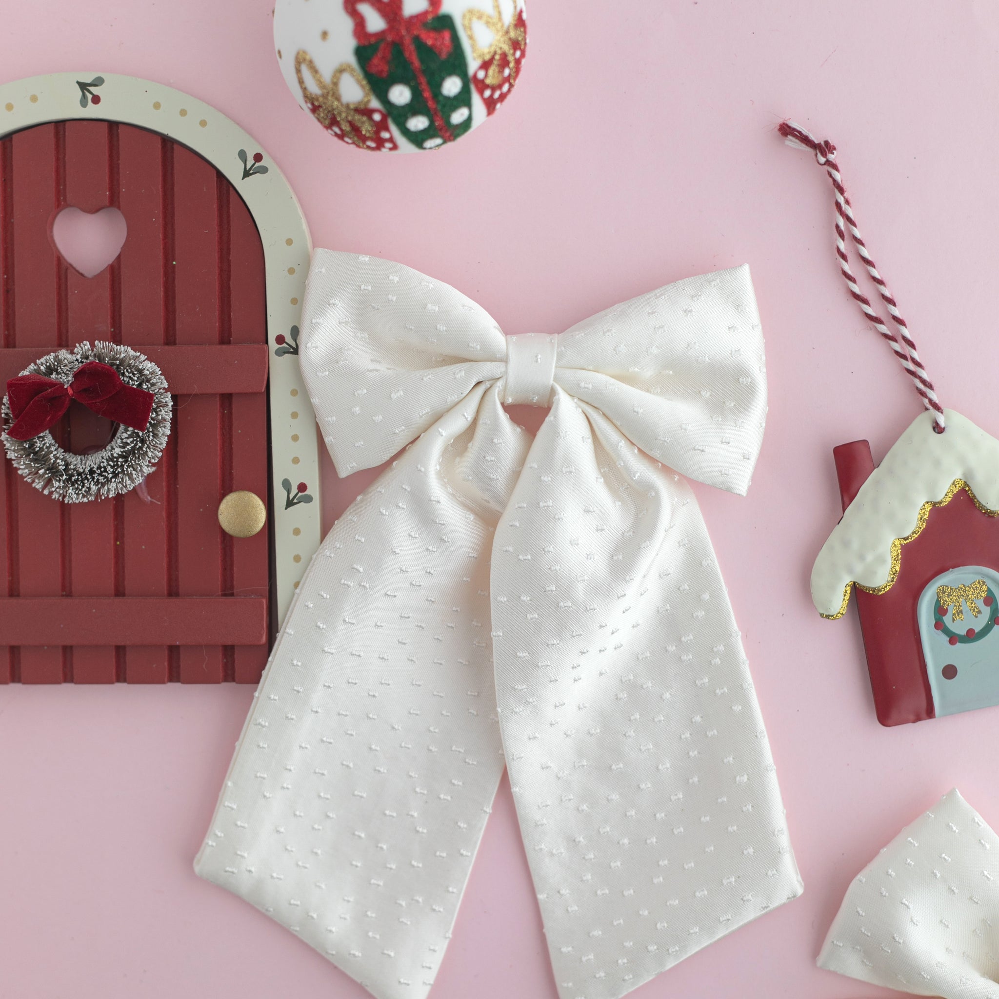 Ekru Nopeli Dupont Saten Kuyruklu Balerin Fiyonk - Otomatik Klips