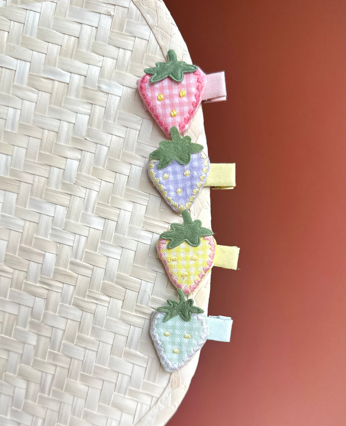 Set of 4 Gradient Plexiglass Butterfly Clip Buckle